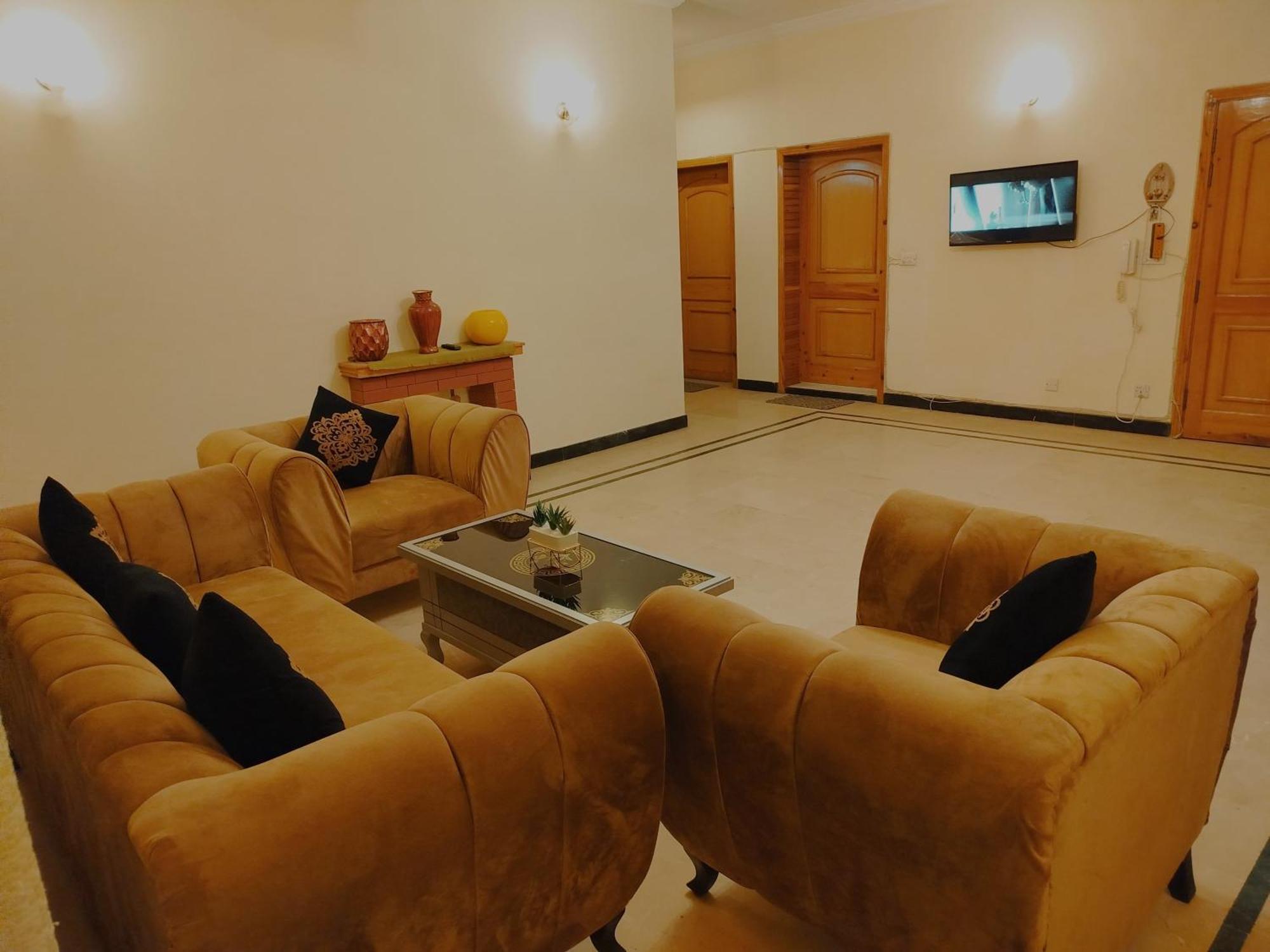 ホテル Royal Residential イスラマバード エクステリア 写真