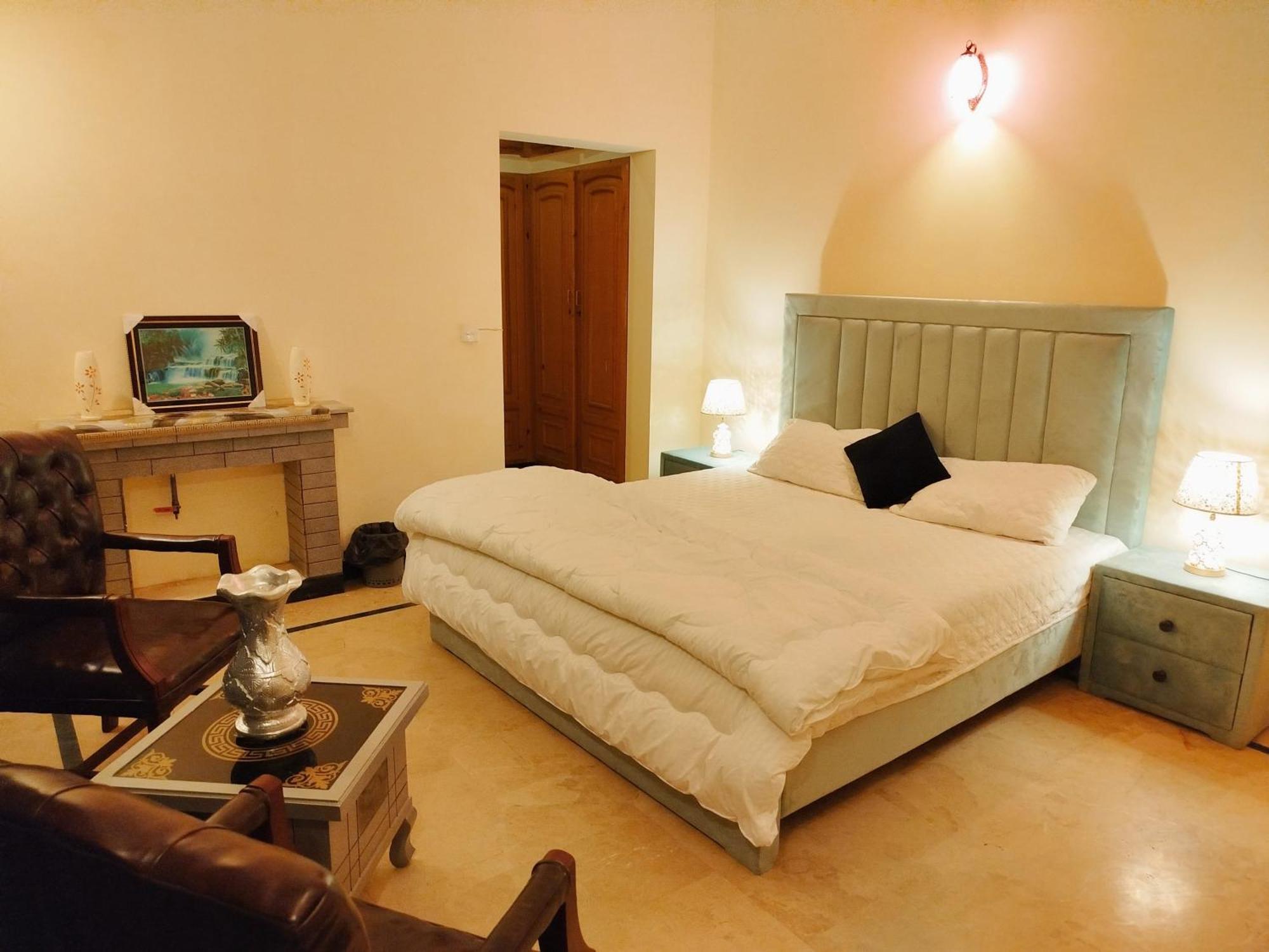 ホテル Royal Residential イスラマバード エクステリア 写真